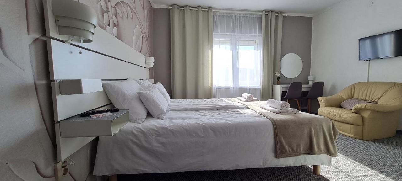 Lugas Apartman Miskolctapolca 2 Haloszoba Dezsa Es Jakuzzi Koezel A Barlangfuerdohoez Dış mekan fotoğraf