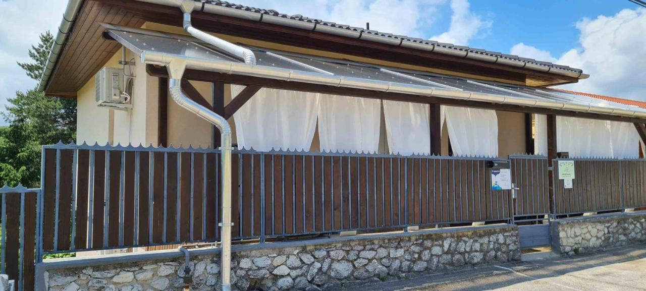 Lugas Apartman Miskolctapolca 2 Haloszoba Dezsa Es Jakuzzi Koezel A Barlangfuerdohoez Dış mekan fotoğraf